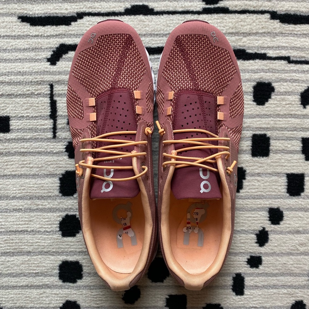 On cloud athletic sneakers